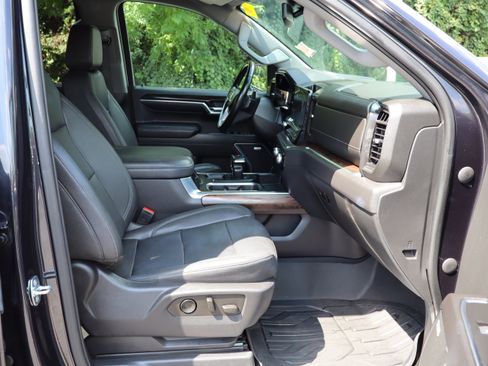 Used 2023 GMC Sierra 1500 SLT w/ SLT Premium Package AWD/4WD image 33