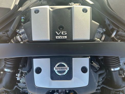 Used 2013 Nissan 370Z Touring w/ Sport Pkg image 10