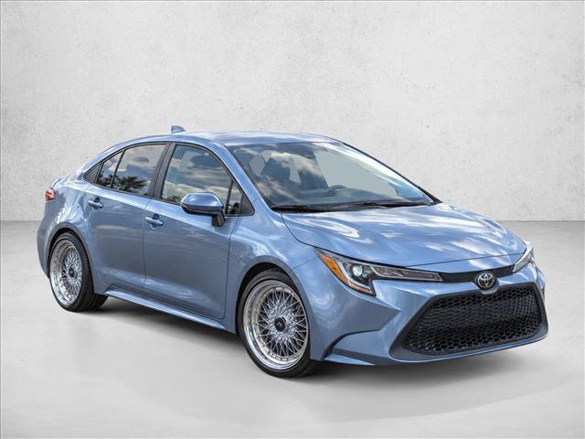 Used 2021 Toyota Corolla LE FWD image 3