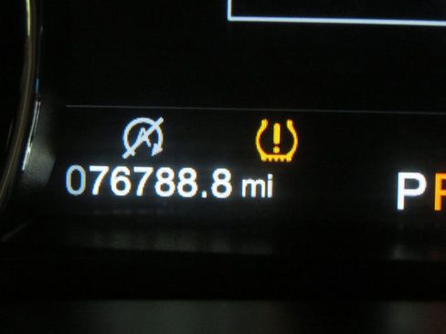 Used 2017 Ford F150 Lariat w/ Equipment Group 502A Luxury image 44