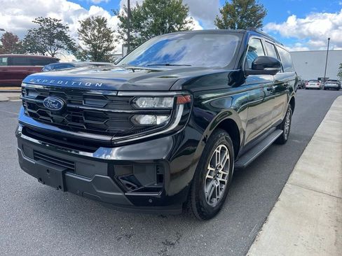 Certified 2025 Ford Expedition Max Active AWD/4WD image 3