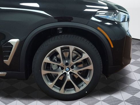 Used 2026 BMW X5 xDrive40i AWD/4WD image 11