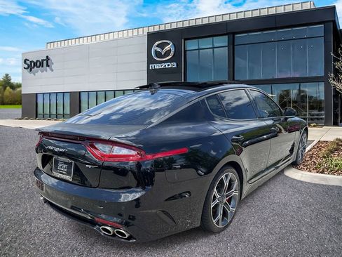 Used 2020 Kia Stinger GT2 RWD image 3