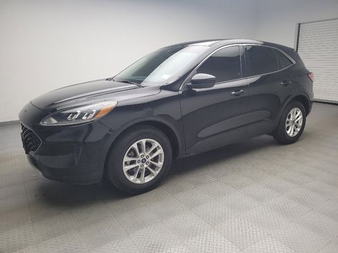 Used 2020 Ford Escape SE FWD image 2