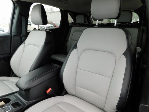 New 2026 Ford Escape Platinum image 15