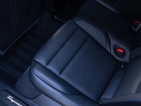 Certified 2023 Porsche Taycan Turbo S AWD/4WD image 33