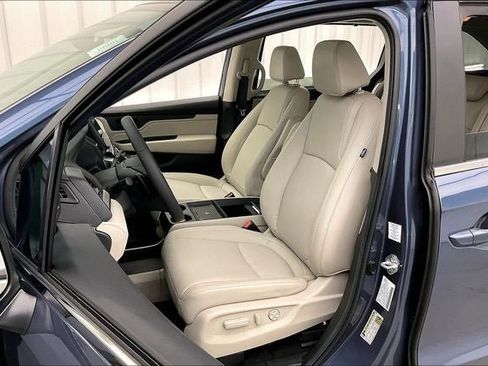 Certified 2026 Honda Odyssey EX-L image 8