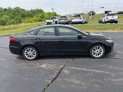 Used 2020 Ford Fusion SE FWD image 8