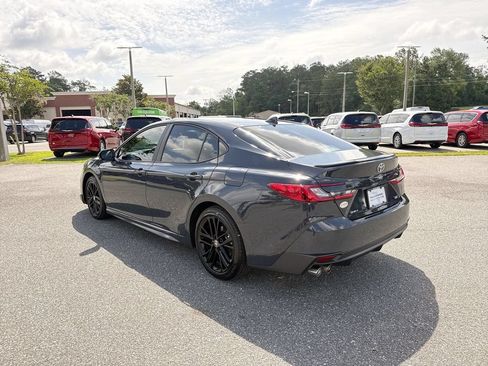 Used 2025 Toyota Camry SE FWD image 6