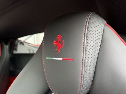 Certified 2022 Ferrari F8 Tributo RWD image 31