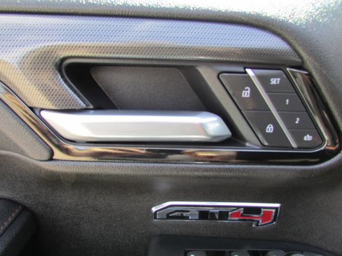Used 2025 GMC Sierra 1500 AT4 AWD/4WD image 24