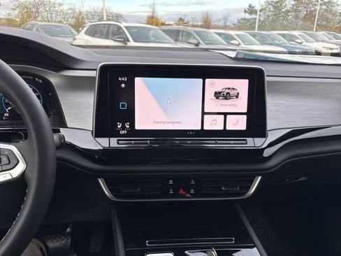 New 2026 Volkswagen Atlas Cross Sport SE image 13