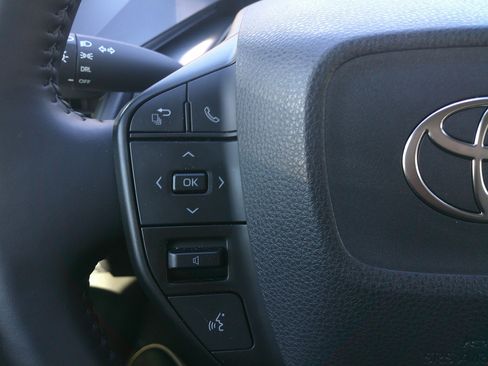 Used 2024 Toyota Prius LE image 20