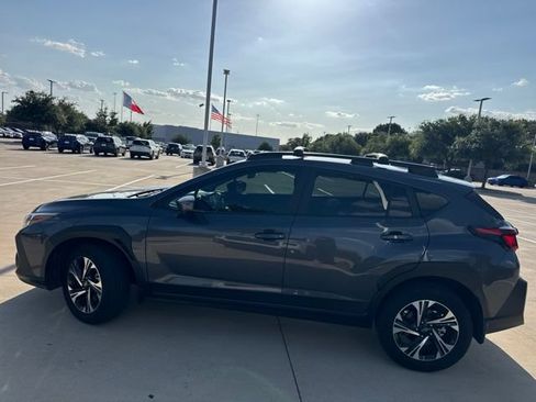 Used 2024 Subaru Crosstrek 2.0i Premium AWD/4WD image 5