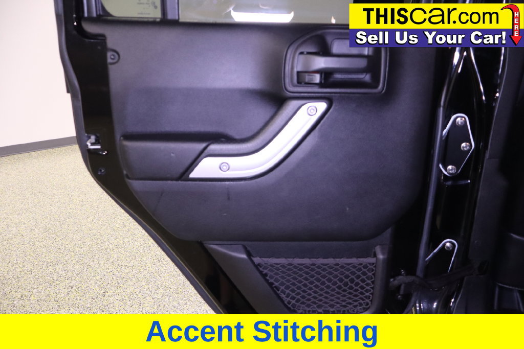 Used 2016 Jeep Wrangler Unlimited Rubicon AWD/4WD image 35
