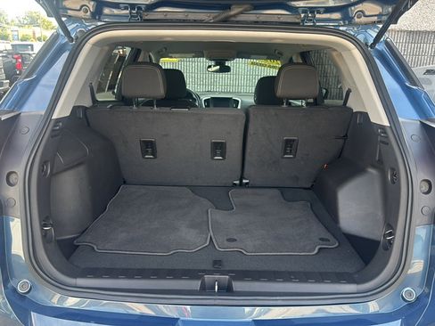 Used 2024 GMC Terrain SLE FWD image 22