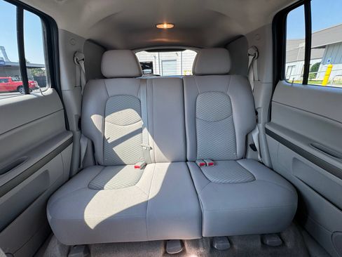 Used 2010 Chevrolet HHR LS FWD image 30