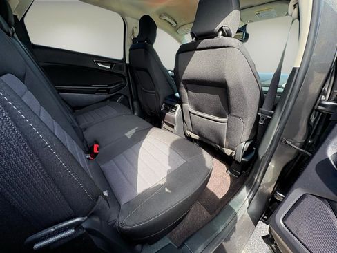 Used 2019 Ford Edge SE image 37