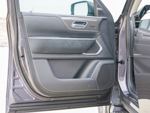 New 2026 INFINITI QX80 Luxe image 17