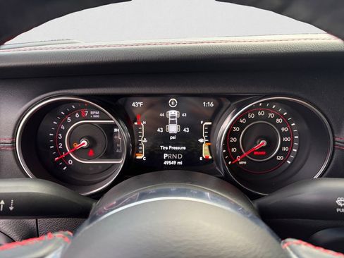 Used 2020 Jeep Gladiator Rubicon w/ Advanced Safety Group image 13