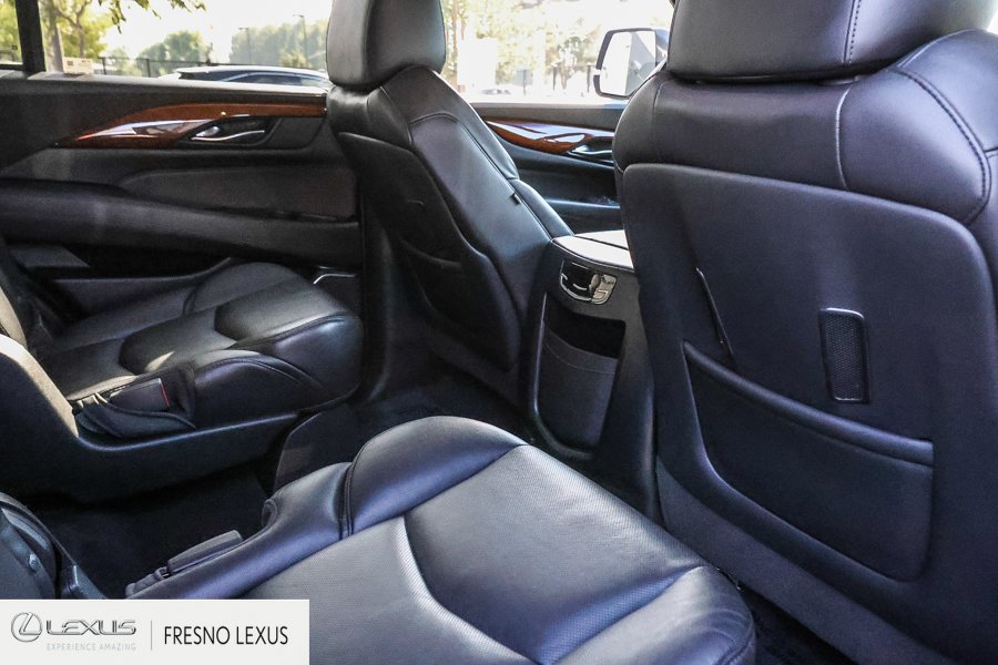 Used 2016 Cadillac Escalade Luxury RWD image 13