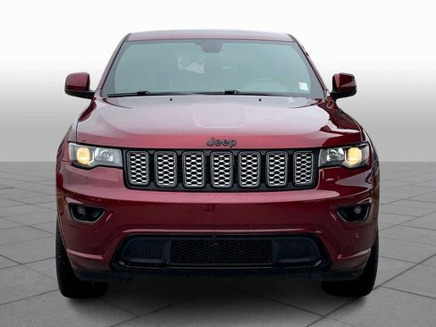 Used 2022 Jeep Grand Cherokee Laredo X image 3