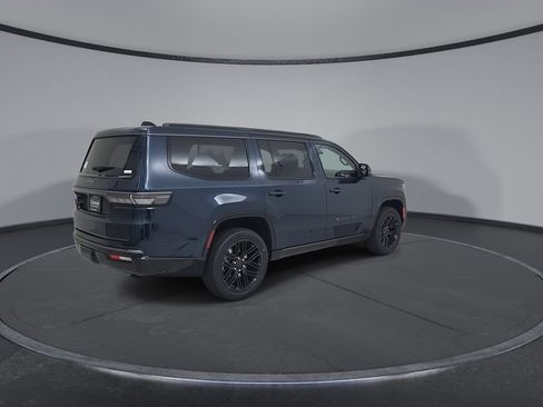 New 2026 Jeep Grand Wagoneer Limited AWD/4WD image 15