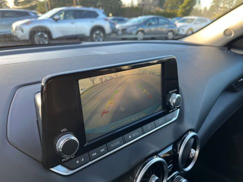 Used 2025 Nissan Sentra S image 22