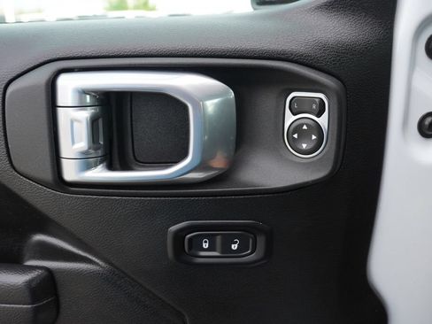 Used 2025 Jeep Wrangler Unlimited Sport AWD/4WD image 15