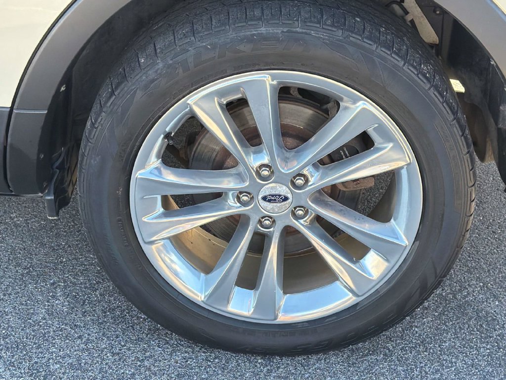 Used 2018 Ford Explorer Limited AWD/4WD image 10