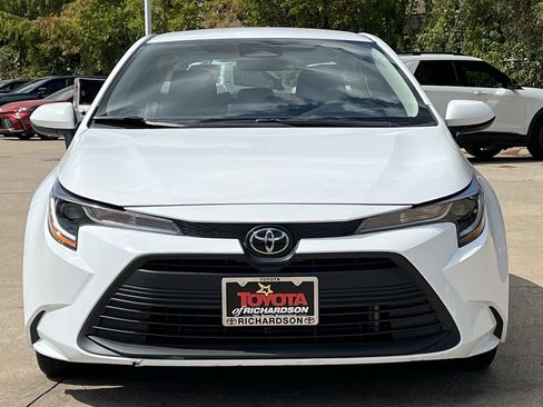 Used 2025 Toyota Corolla LE FWD image 7