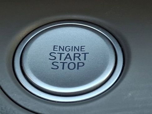 Used 2024 Hyundai Elantra SEL FWD image 25