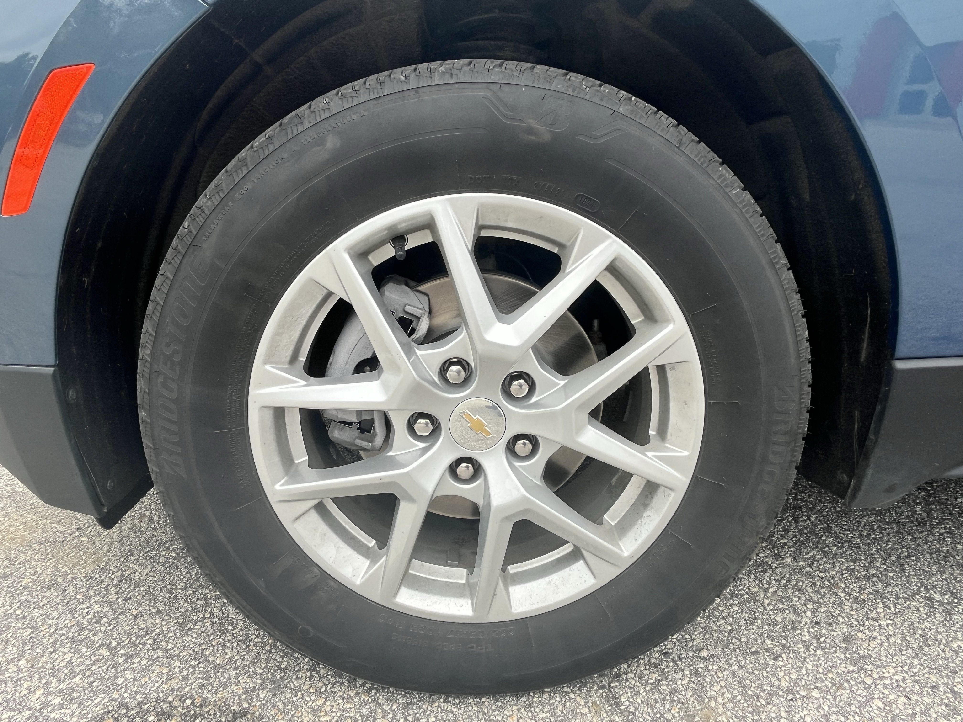 Used 2024 Chevrolet Equinox LT AWD/4WD image 7