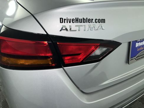 Used 2022 Nissan Altima 2.5 SV FWD image 11