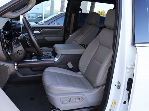 Certified 2024 GMC Sierra 1500 SLT w/ SLT Convenience Package image 12