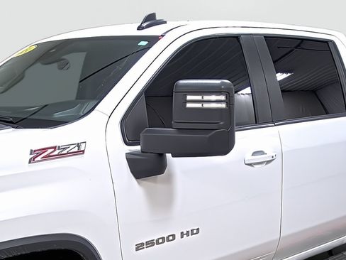 Used 2024 Chevrolet Silverado 2500 LT AWD/4WD image 14