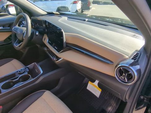 New 2026 Chevrolet Equinox ACTIV image 41