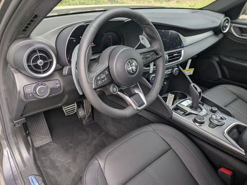 New 2025 Alfa Romeo Giulia AWD w/ Driving Assist Package image 12