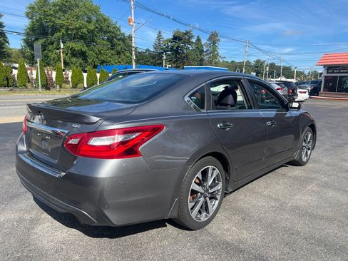 Used 2016 Nissan Altima 2.5 SR image 7