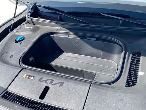 New 2026 Kia EV9 Wind image 25