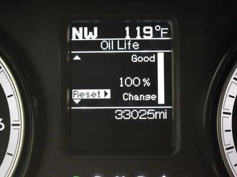 Used 2024 RAM 1500 Classic SLT AWD/4WD image 27