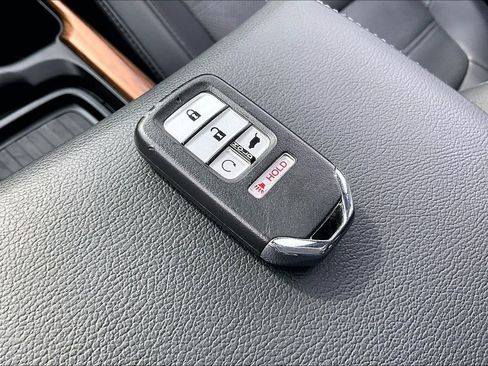 Used 2022 Honda CR-V Touring image 35