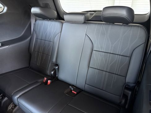 New 2026 Buick Enclave Avenir w/ Super Cruise Package image 7