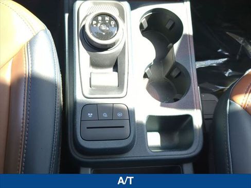 Certified 2022 Ford Maverick Lariat w/ Lariat Luxury Package FWD image 19