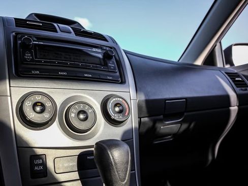 Used 2012 Toyota Corolla S image 15