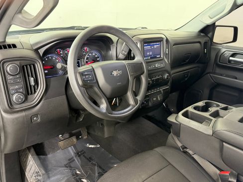 Used 2020 Chevrolet Silverado 1500 Custom Trail Boss w/ Custom Convenience Package AWD/4WD image 4