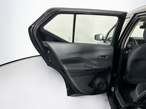 Used 2023 Nissan Kicks SV image 23