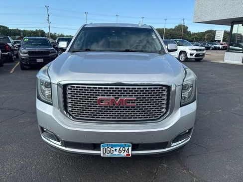 Used 2017 GMC Yukon Denali w/ Open Road Package AWD/4WD image 2