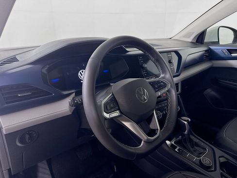 Certified 2024 Volkswagen Taos SE AWD/4WD image 4