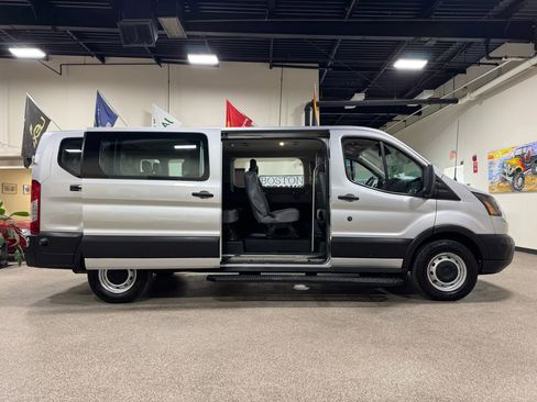 Used 2019 Ford Transit 350 XL image 21